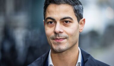 Welingelichte Kringen - Nieuws van overal: minder lezen, meer weten