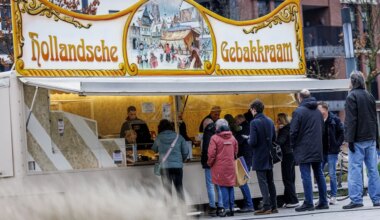 Effe dollen met al die nerveuze mannen in de rij voor de feestdagen - Joop
