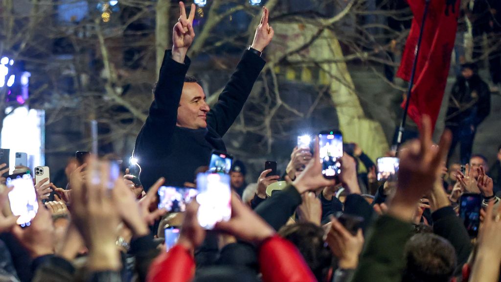 Premier Kosovo wint opnieuw verkiezingen, mogelijk einde aan impasse