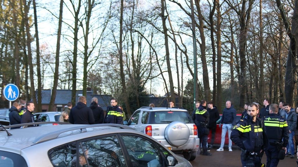 Politie grijpt in bij onrust rond herdenking wolf Bram in Renswoude