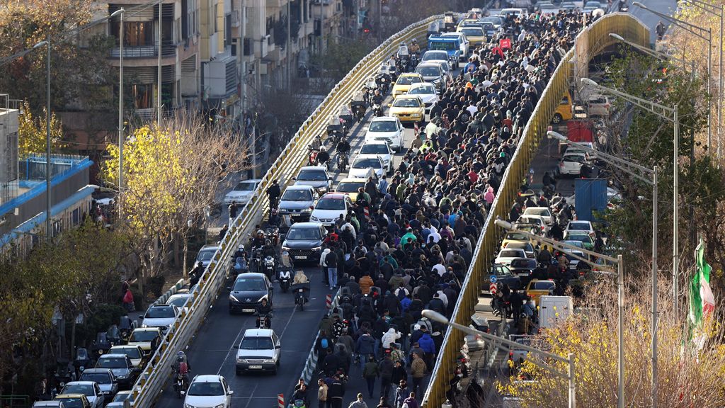 Honderden de straat op in Iran tegen torenhoge inflatie