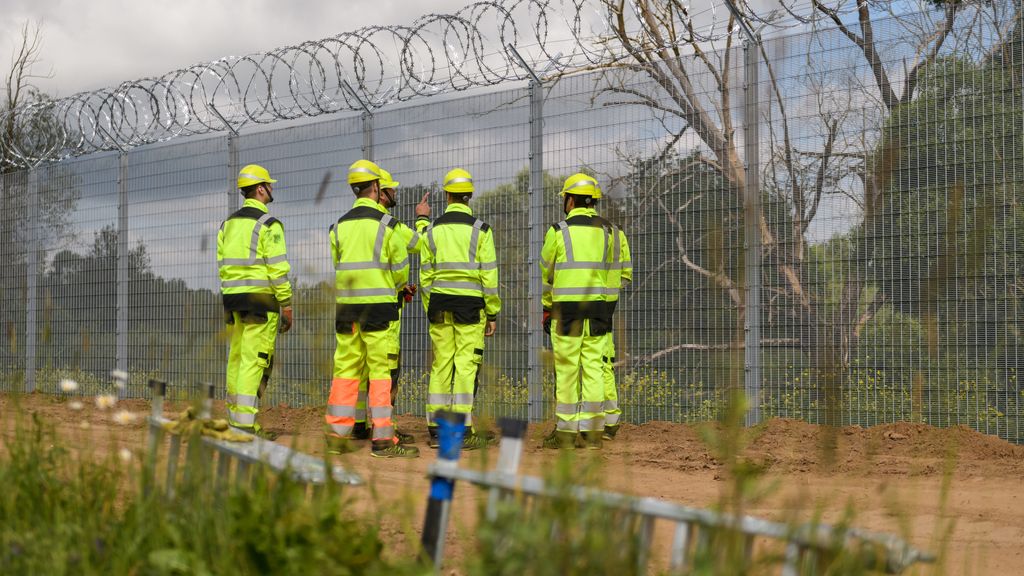 Letland voltooit bouw ruim 280 kilometer lang hek bij grens met Rusland