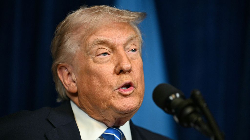 Trump beweert dat VS Venezolaanse drugshaven heeft aangevallen, Witte Huis zwijgt