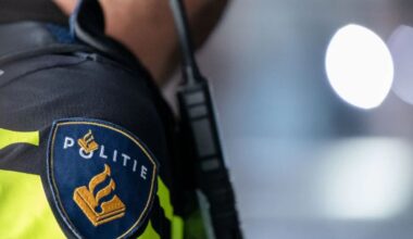 Groep jongeren belaagt politie met vuurwerk in Rijnsburg, tien aanhoudingen