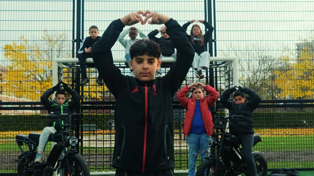 De kerstvakantie van... deze kinderen die rappen over oorlog en vrede