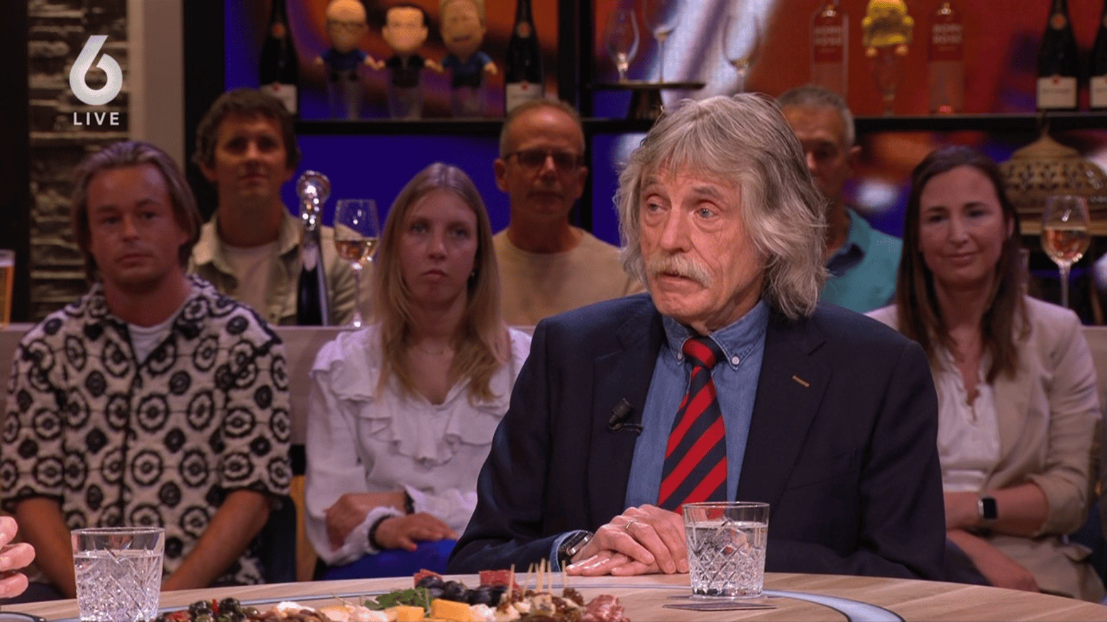 Vandaag Inside zal doorgaan als Johan Derksen stopt, verwacht Victor Vlam