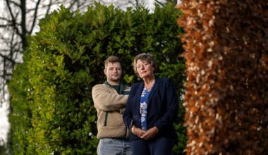 Met een begeleider via de achterdeur de abortuskliniek in