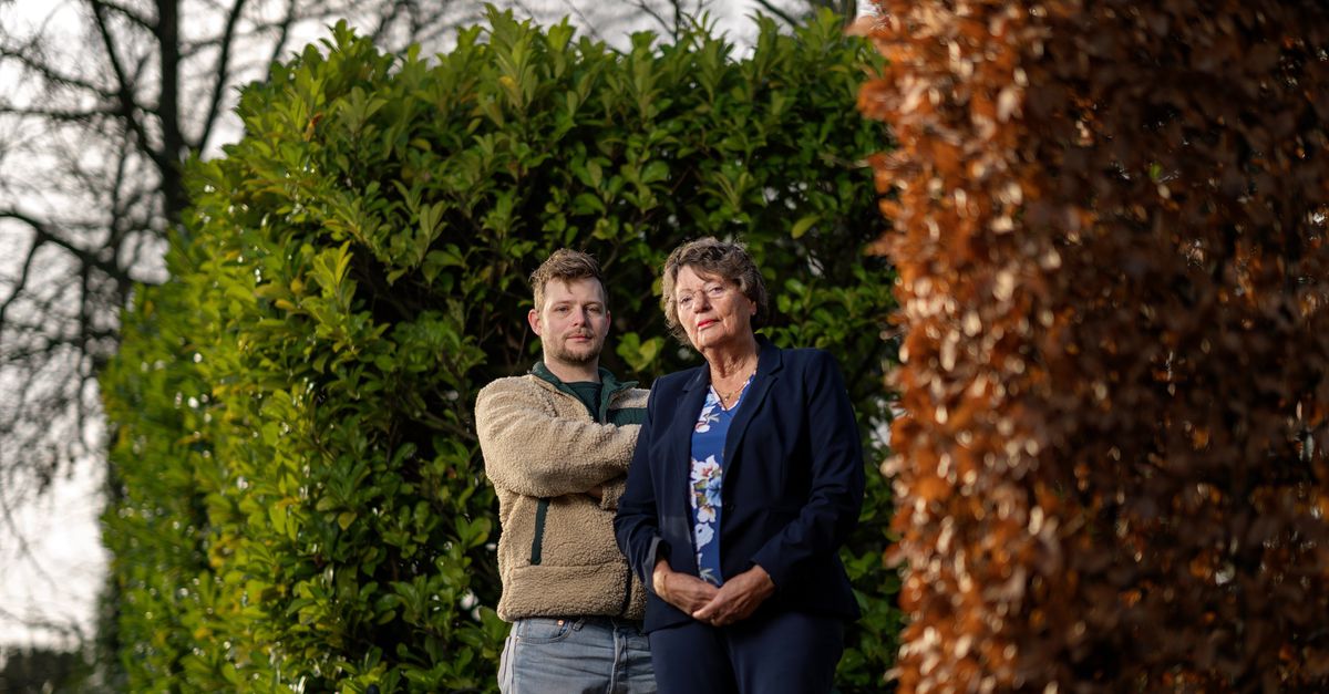 Met een begeleider via de achterdeur de abortuskliniek in