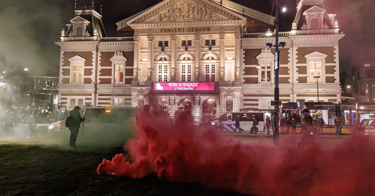 Essay terugblik cultuurjaar 2025: Protest, boycot en censuur, de polarisatie bonsde op alle deuren