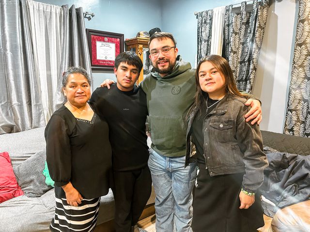 Martha, Eli, Arnoldo, en Sarai Carrillo