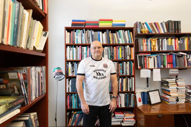 Cas Mudde: „Radicaal-rechts is genormaliseerd. Mijn studenten weten niet beter, kennen de Republikeinse partij van vóór Trump niet.”