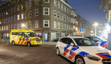 Drie mensen neergestoken in Amsterdam in bijzijn kinderen, verdachte aangehouden