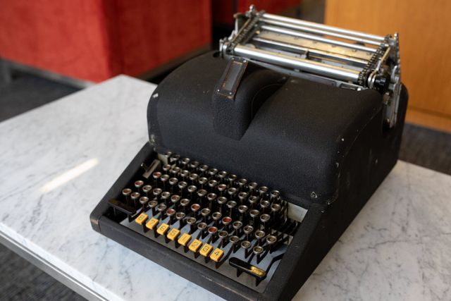 Een foto van het enige ooit gebouwde exemplaar van  de Chinese typemachine MingKwai