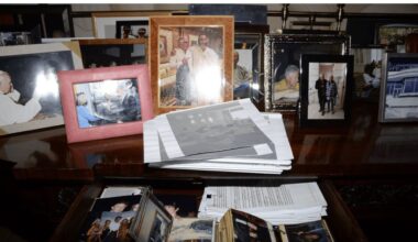 Amerikaans ministerie van Justitie plaatst foto van Trump uit Epstein-dossier ‘na nadere inspectie’ toch weer online