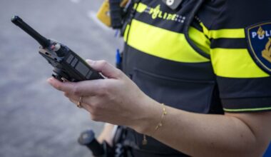 Harddrugs en illegaal vuurwerk gevonden in Leeuwarden | Beschonken bestuurster rijdt tegen plaatsnaambord - Omrop Fryslân