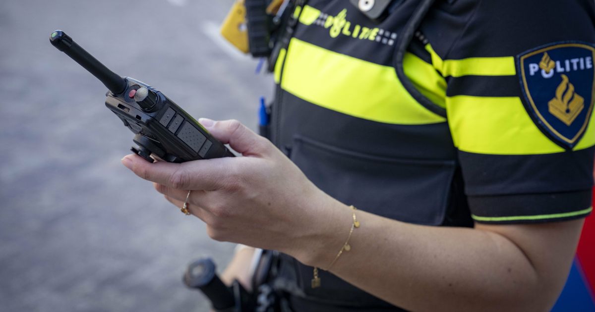 Harddrugs en illegaal vuurwerk gevonden in Leeuwarden | Beschonken bestuurster rijdt tegen plaatsnaambord - Omrop Fryslân