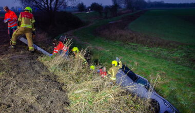 Foto behorende bij Automobilist rijdt van vernieuwde Oudelandsedijk bij Sommelsdijk