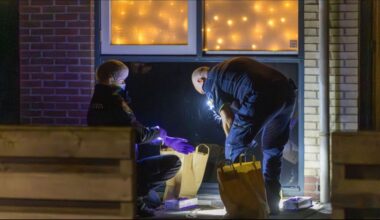 Omroep Flevoland - Nieuws - Drie explosies in één nacht in Almere, politie doet nog onderzoek