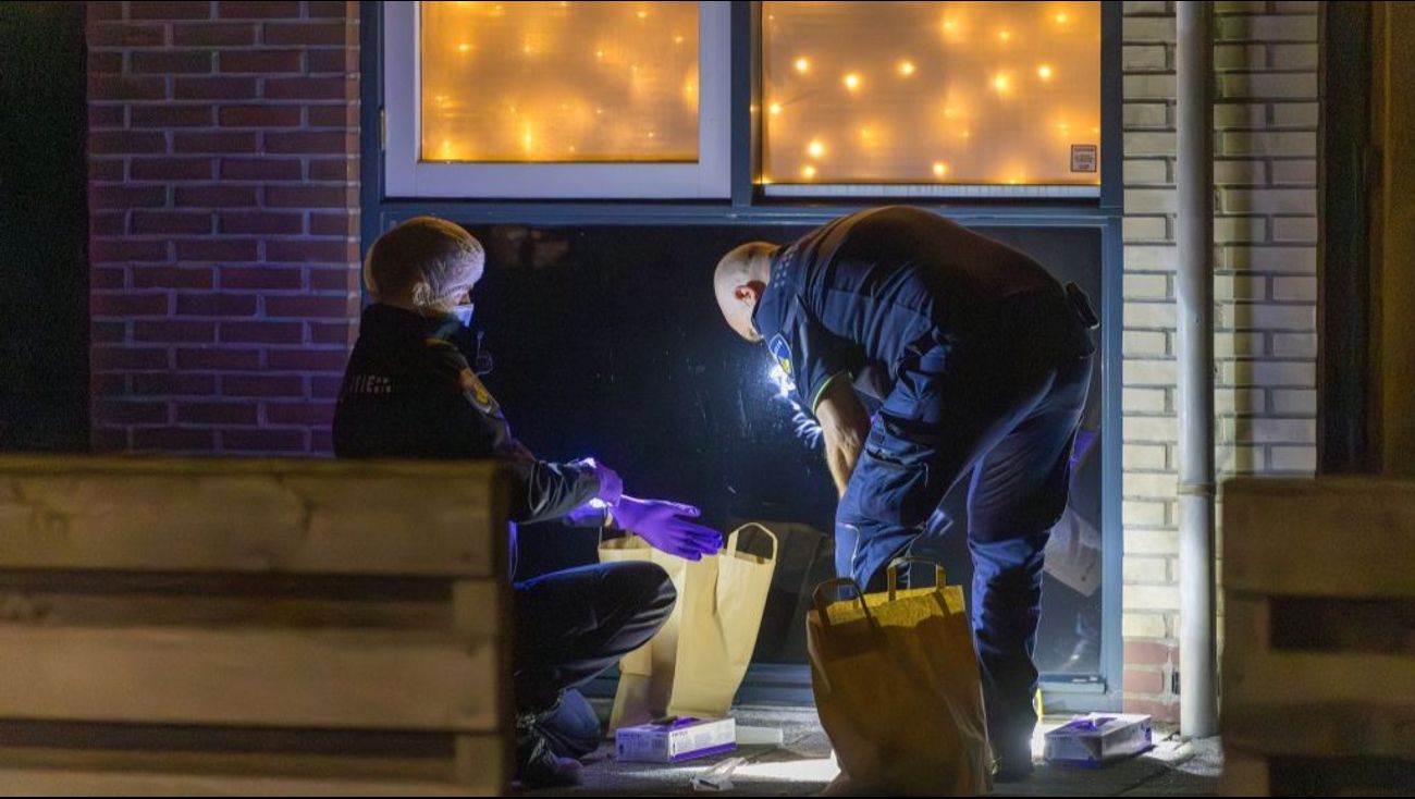 Omroep Flevoland - Nieuws - Drie explosies in één nacht in Almere, politie doet nog onderzoek