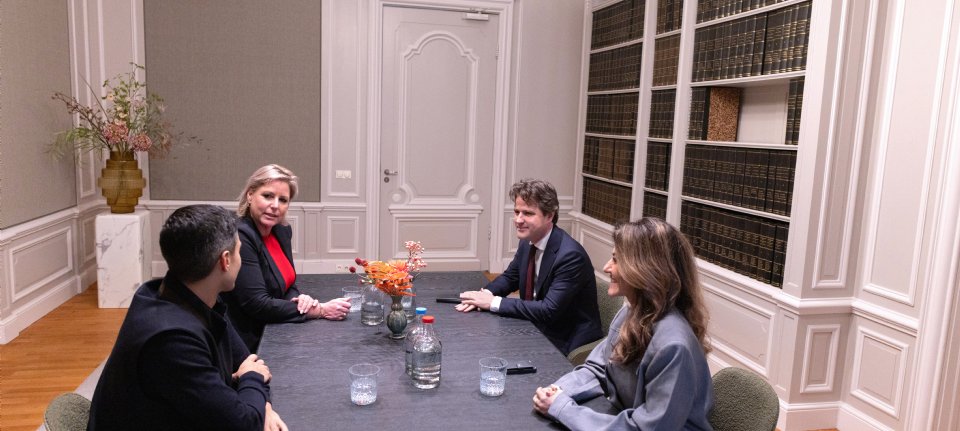 Jetten en Bontenbal vragen VVD 'desastreus' mestbeleid Wiersma te stoppen