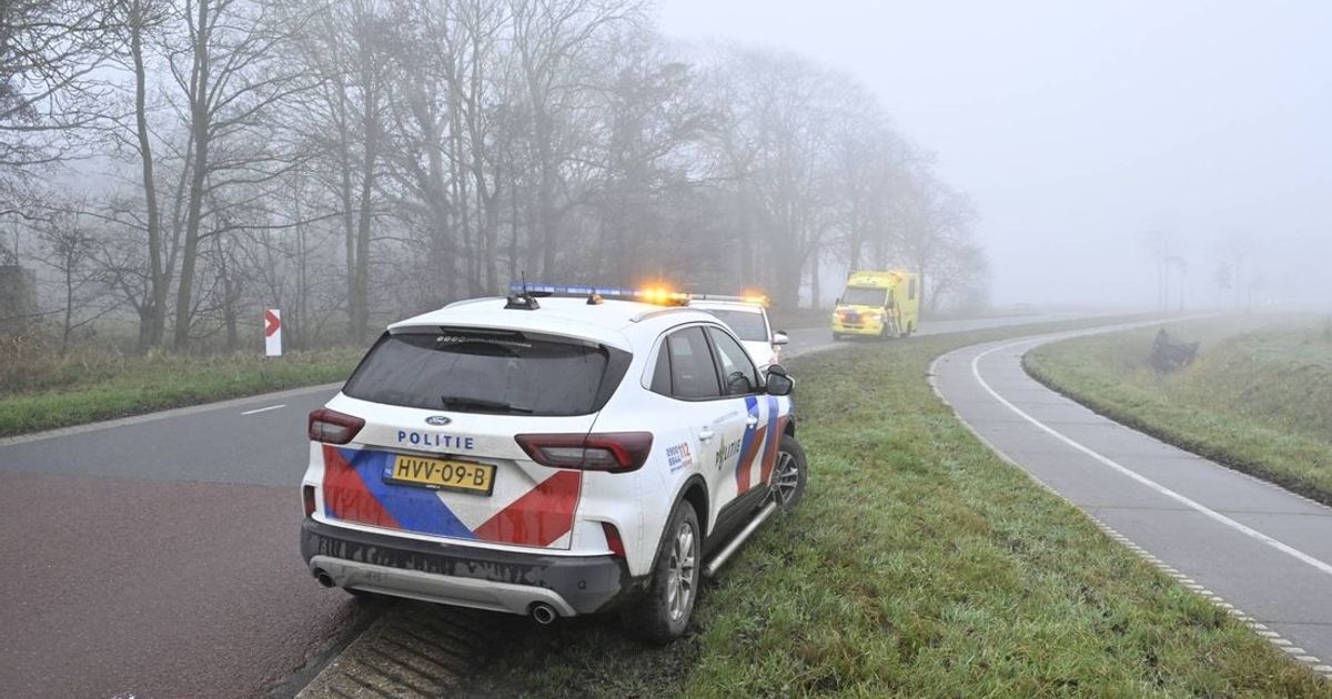 112-nieuws: Code geel voorbij • Auto belandt in de sloot bij Stedum - RTV Noord