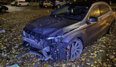 112 Nieuws: Getuigen leiden politie naar gevluchte automobilist in Deventer