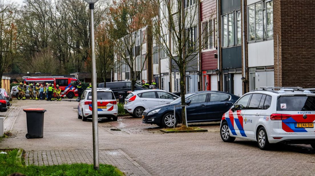 Politie overmeestert persoon in Enschedese woning.