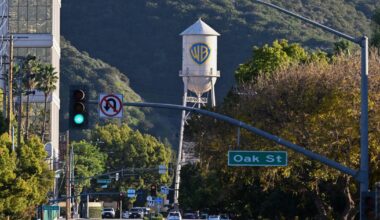 Hoe president Donald Trump invloed heeft op mogelijke overname Warner Bros door Netflix