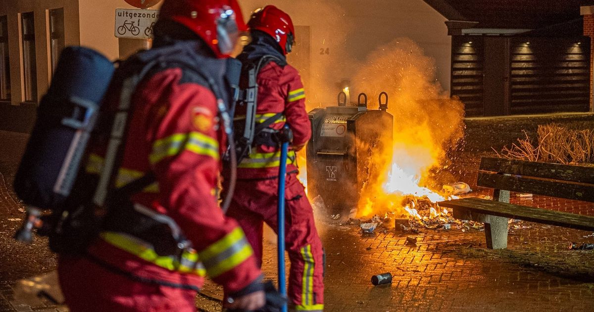 112-nieuws: Brandweer druk met blussen van buitenbrandjes
