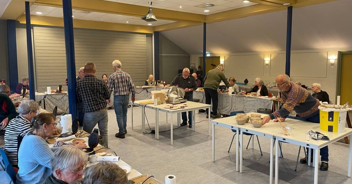 Sellingers koesteren hun traditie: spekdikken bakken voor de kerk