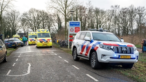 Twee gewonden bij carbidschieten in Drenthe, 10.000 kilo vuurwerk onderschept - RTL.nl