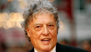 Vooraanstaande Britse toneelschrijver Tom Stoppard (88) maakte taalvirtuoos theater, met filosofische inslag