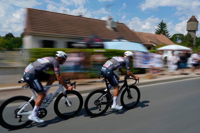 Van der Poel (links) en Rickaert wisselen hun kopbeurten af. Telkens drie minuten, is hun afspraak.
