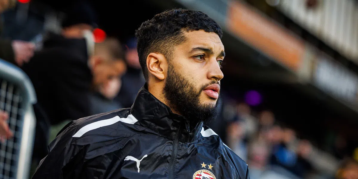 Schouten bezorgt Saibari blauw oog bij PSV