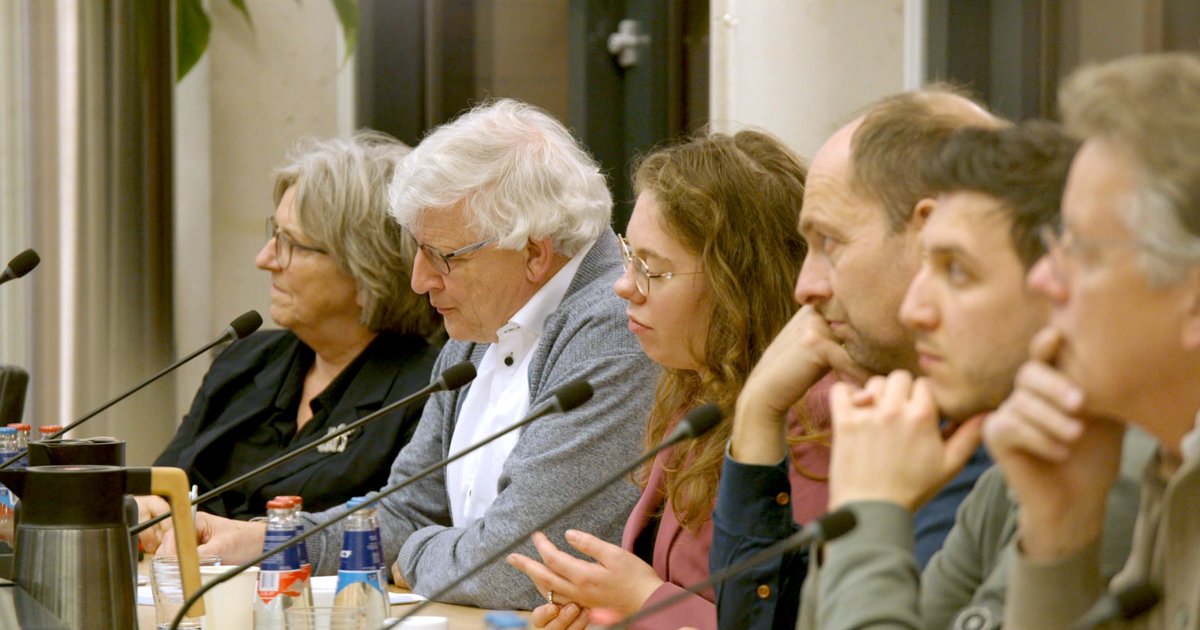 Lokale politici tijdens een training van John Bijl