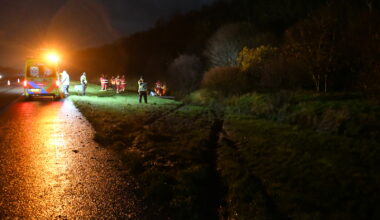 Auto te water op A7 bij Marum