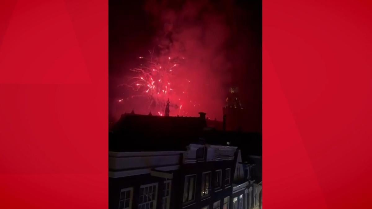 Onderscheiding en vuurwerk bij 50-jarig jubileum The Bulldog