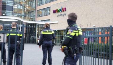 Jongen gewond na steekpartij in Mundus College, zes verdachten aangehouden