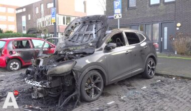 Autobranden in IJburg: "Een vuurzee zo hoog dat het boven de gebouwen uitkwam"
