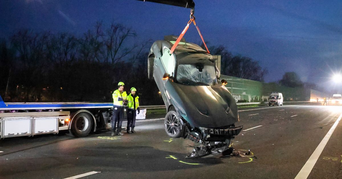 Gewonden bij ongeluk met spookrijder | Schietpartij op feestje bij voetbalvereniging