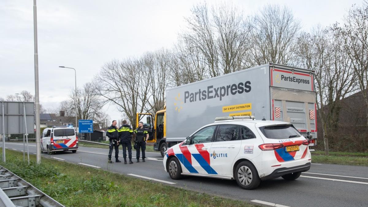 Politie onderschept vrachtwagen in onderzoek naar gewapende overval op A1