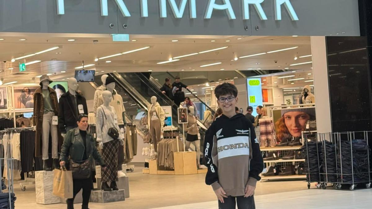 Johan en zijn gezin zonder koffers op vakantie na storing Schiphol: "Kerstcadeaus zitten erin"