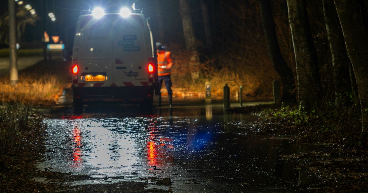 Geen water in Drachten en omgeving: leidingbreuk bij de Noorderhogeweg