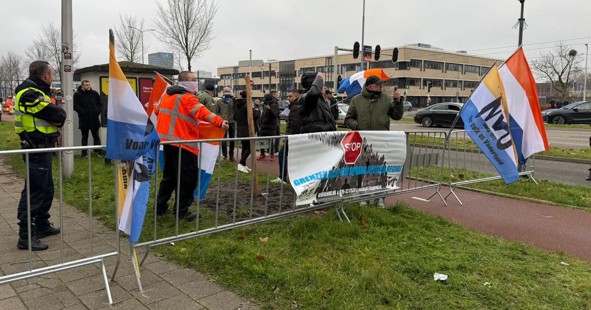 112-nieuws: 2 aanhoudingen bij azc-protest in Utrecht | Mountainbiker gewond in Leersum - RTV Utrecht