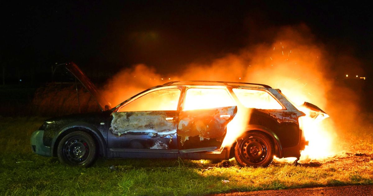 Woningbrand Heerde • auto in brand gestoken