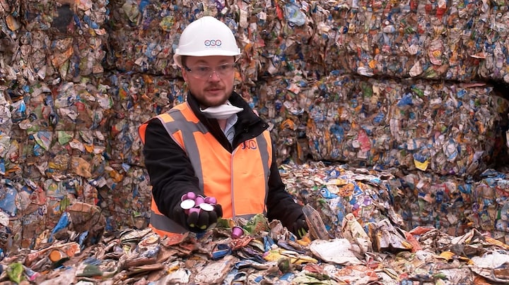 Koffiecupjes mogen vanaf 2026 tóch bij het PMD-afval: snap jij het nog? - RTL.nl