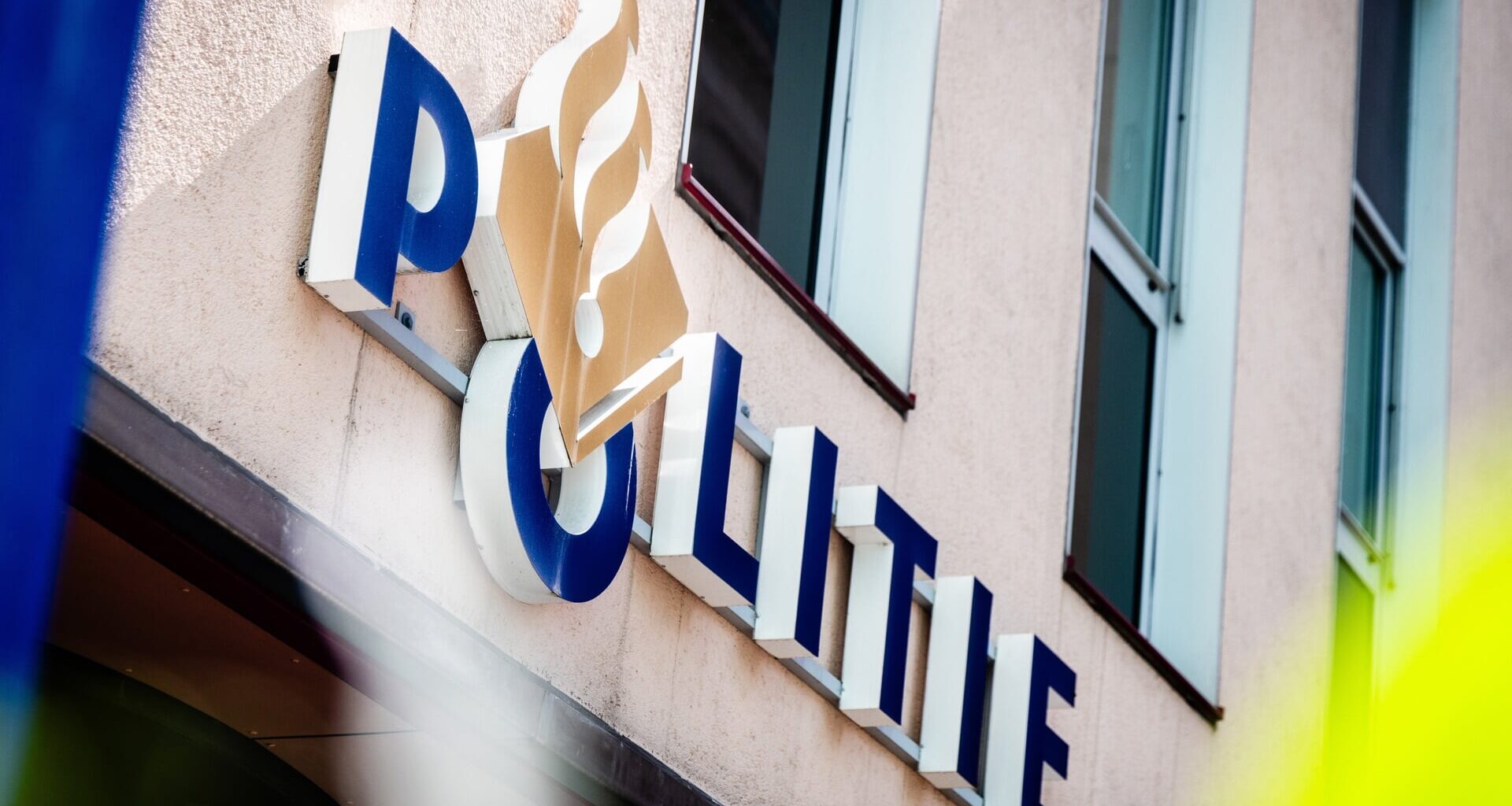 Barnevelder (63) aangehouden voor wapenbezit, drugshandel en verboden vuurwerk - Barneveldse Krant