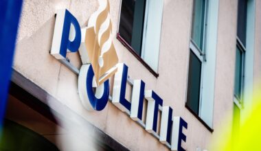 Barnevelder (63) aangehouden voor wapenbezit, drugshandel en verboden vuurwerk - Barneveldse Krant