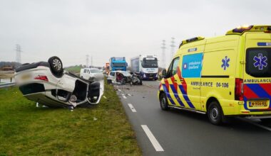 Frontale botsing op N340 bij Zwolle, traumaheli opgeroepen - RTV Oost