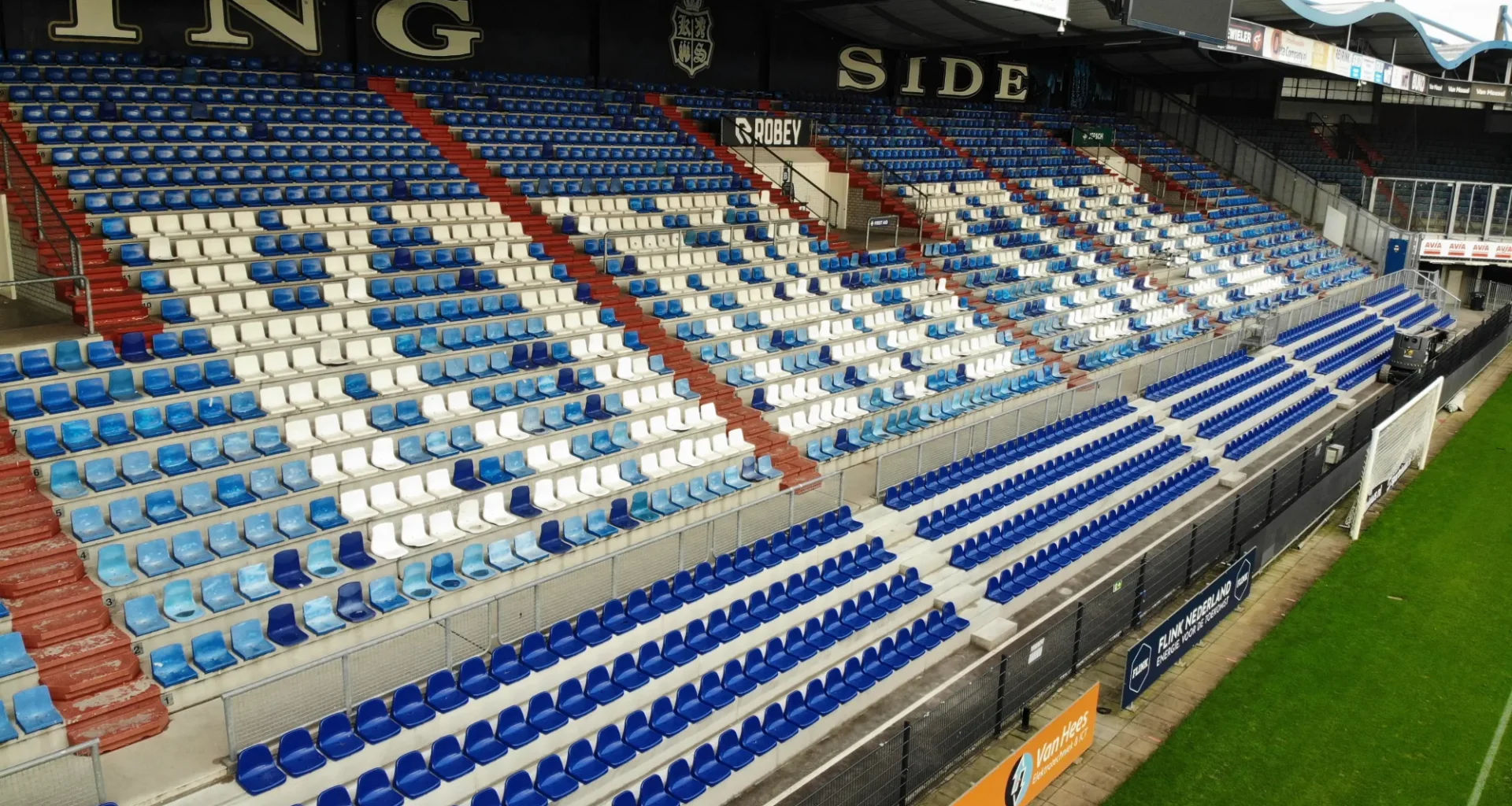 KingSide en vak E één wedstrijd gesloten na vuurwerkincident